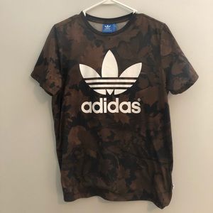 Adidas fall tee women’s size small
